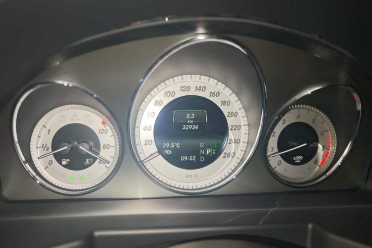 Used Mercedes-Benz GLK-Class 2015 GLK 300 4MATIC Fashion Edition Ultimate Version Instrument Cluster