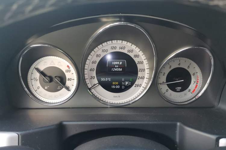 Used Mercedes-Benz GLK-Class 2015 GLK 260 4MATIC Fashion Edition Ultimate Version Instrument Cluster