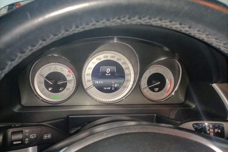 Used Mercedes-Benz GLK-Class 2015 GLK 300 4MATIC Fashion Edition Ultimate Version Instrument Cluster