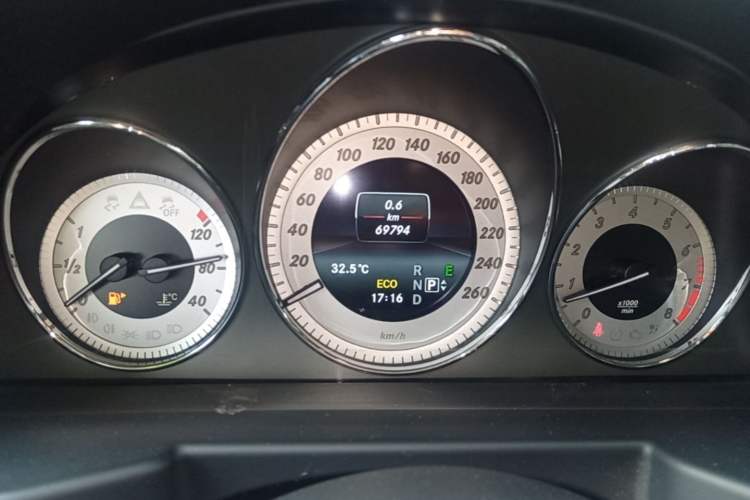 Used Mercedes-Benz GLK-Class 2015 GLK 260 4MATIC Dynamic Edition Ultimate Version Instrument Cluster