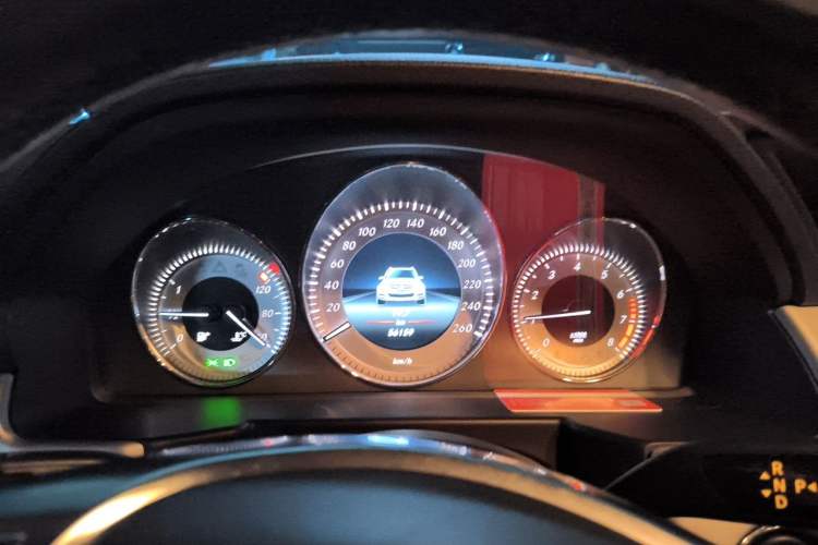 Used Mercedes-Benz GLK-Class 2015 GLK 260 4MATIC Fashion Edition Ultimate Version Instrument Cluster