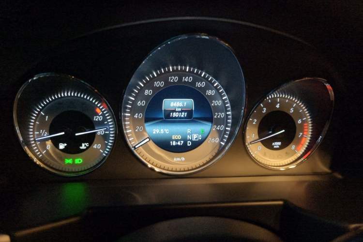 Used Mercedes-Benz GLK-Class 2015 GLK 260 4MATIC Fashion Edition Ultimate Version Instrument Cluster