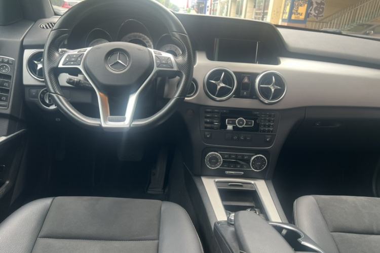 Used Mercedes-Benz GLK-Class 2015 GLK 260 4MATIC Fashion Edition Ultimate Version Interior 1