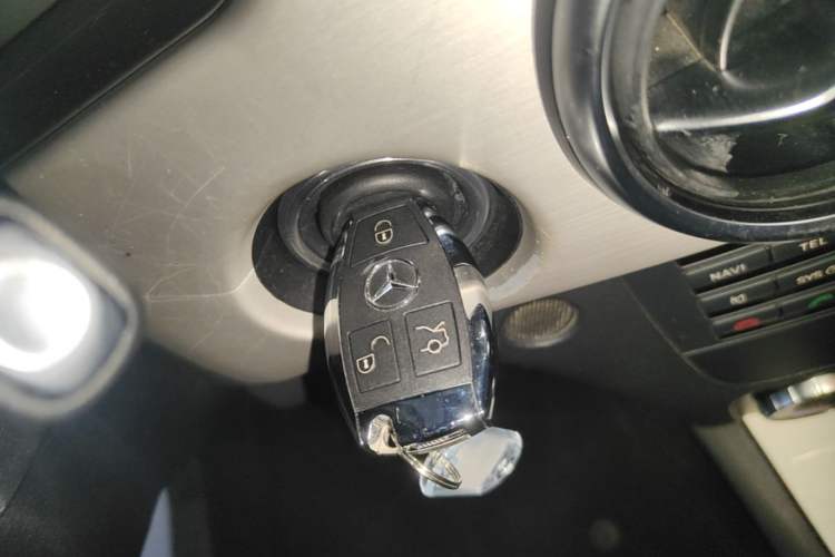 Used Mercedes-Benz GLK-Class 2015 GLK 260 4MATIC Dynamic Edition Ultimate Version Interior 1