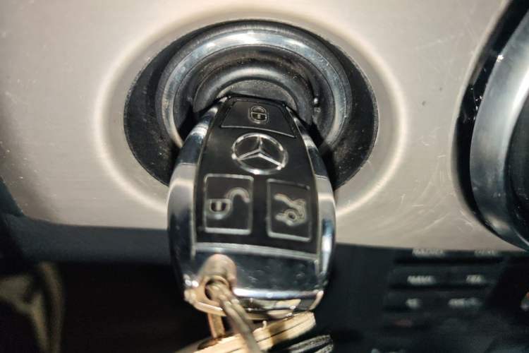 Used Mercedes-Benz GLK-Class 2015 GLK 260 4MATIC Fashion Edition Ultimate Version Interior 1