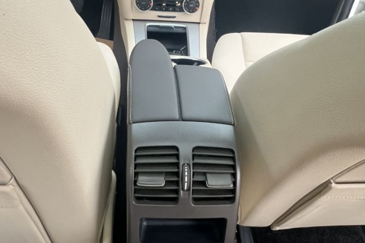 Used Mercedes-Benz GLK-Class 2015 GLK 300 4MATIC Fashion Edition Ultimate Version Interior 14