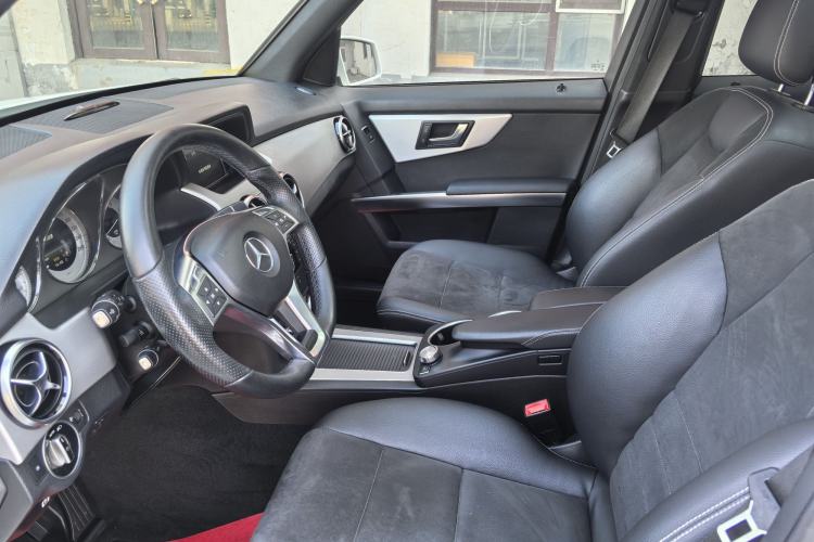 Used Mercedes-Benz GLK-Class 2015 GLK 260 4MATIC Dynamic Edition Ultimate Version Interior 2