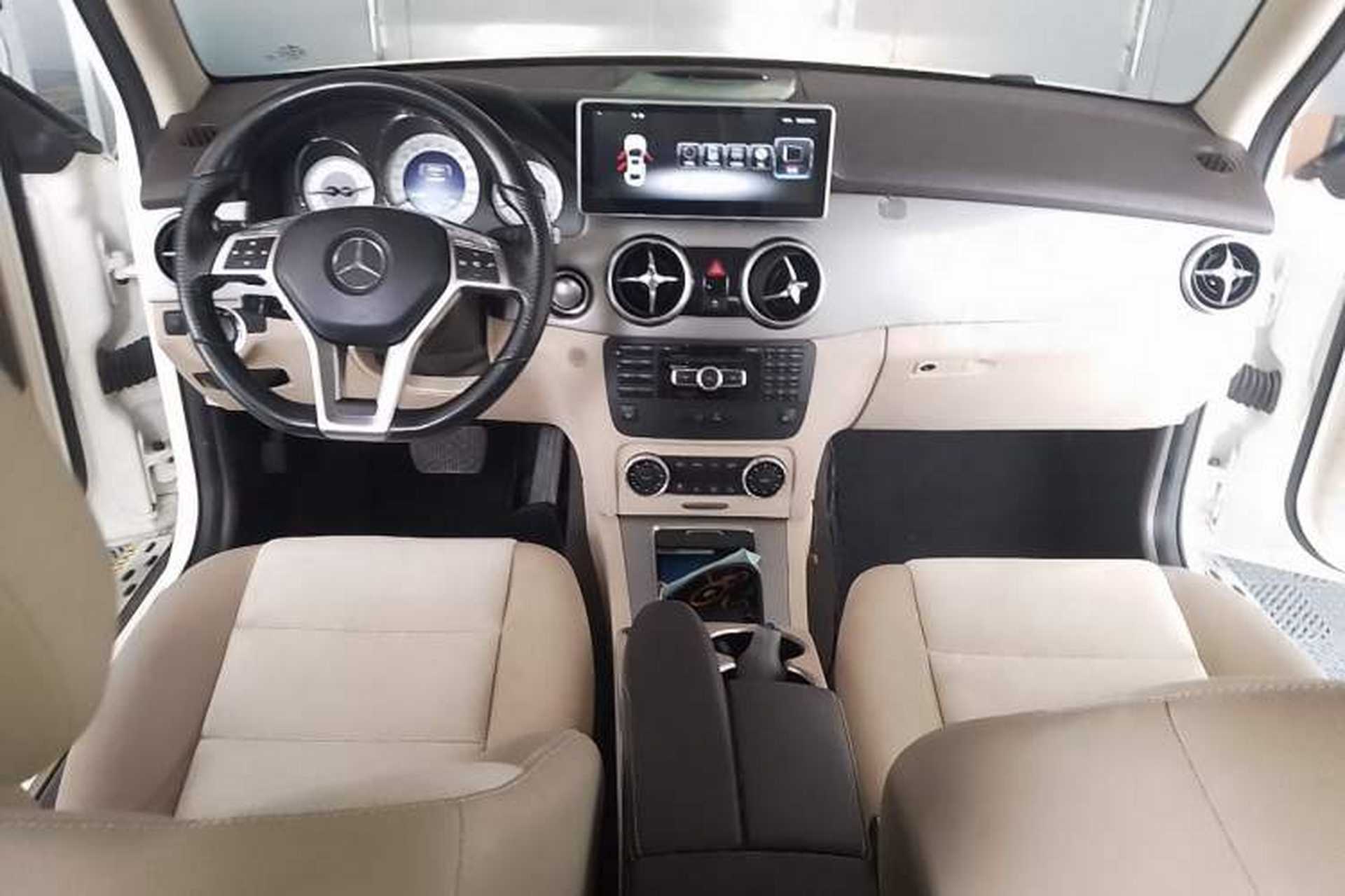Used Mercedes-Benz GLK-Class 2015 GLK 300 4MATIC Fashion Edition Ultimate Version Interior 2