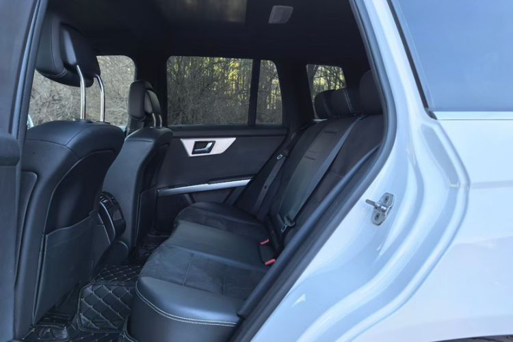 Used Mercedes-Benz GLK-Class 2015 GLK 260 4MATIC Dynamic Edition Ultimate Version Interior 3