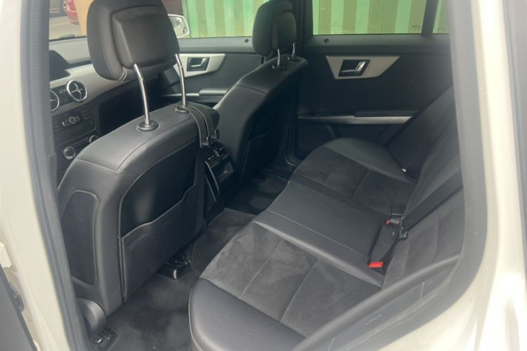 Used Mercedes-Benz GLK-Class 2015 GLK 260 4MATIC Fashion Edition Ultimate Version Interior 3