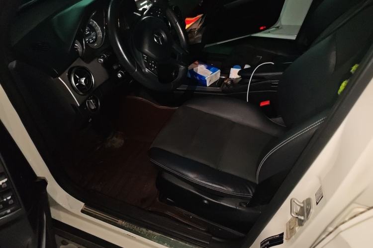 Used Mercedes-Benz GLK-Class 2015 GLK 260 4MATIC Fashion Edition Ultimate Version Interior 3