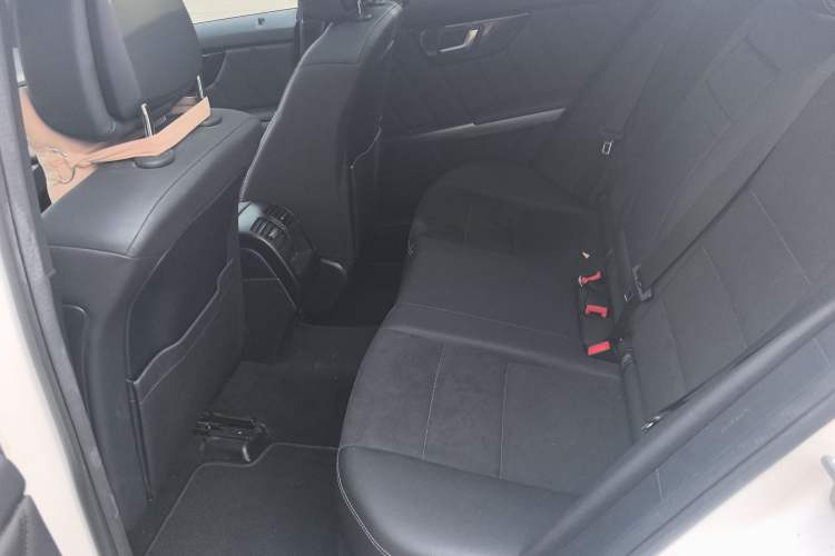 Used Mercedes-Benz GLK-Class 2015 GLK 300 4MATIC Luxury Ultimate Edition Interior 4