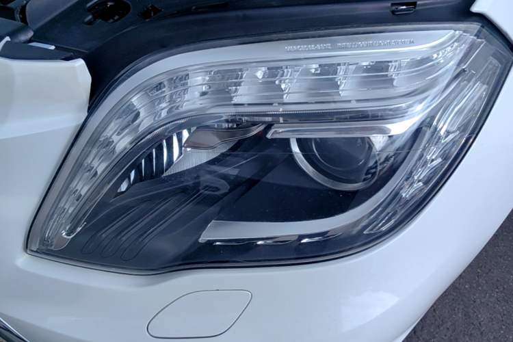 Used Mercedes-Benz GLK-Class 2015 GLK 300 4MATIC Fashion Edition Ultimate Version Left Front Headlight