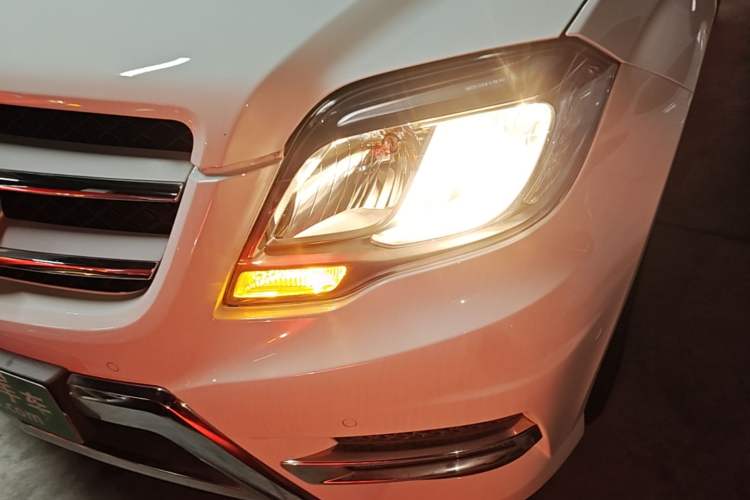 Used Mercedes-Benz GLK-Class 2015 GLK 260 4MATIC Dynamic Edition Ultimate Version Left Front Headlight
