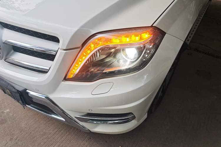 Used Mercedes-Benz GLK-Class 2015 GLK 300 4MATIC Fashion Edition Ultimate Version Left Front Headlight