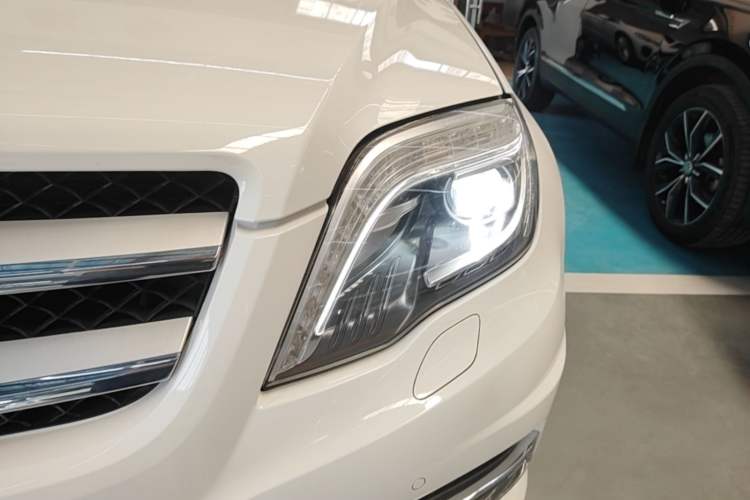 Used Mercedes-Benz GLK-Class 2015 GLK 300 4MATIC Fashion Edition Ultimate Version Left Front Headlight