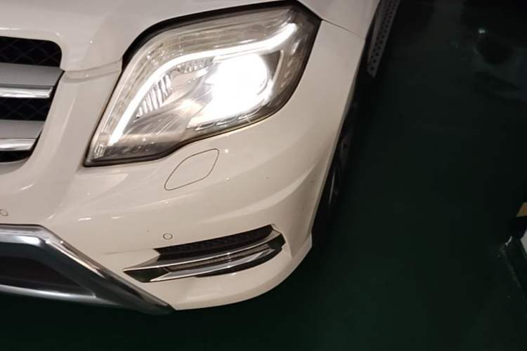 Used Mercedes-Benz GLK-Class 2015 GLK 300 4MATIC Fashion Edition Ultimate Version Left Front Headlight