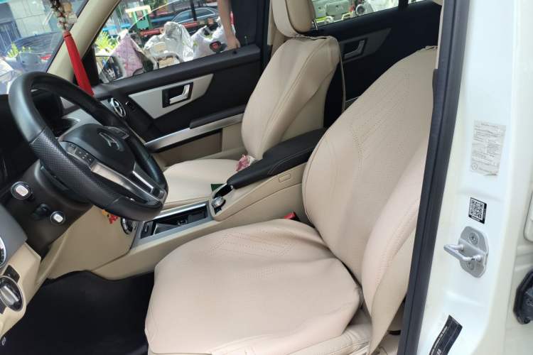 Used Mercedes-Benz GLK-Class 2015 GLK 260 4MATIC Dynamic Edition Ultimate Version Left Front Seat