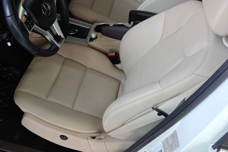 Used Mercedes-Benz GLK-Class 2015 GLK 300 4MATIC Fashion Edition Ultimate Version Left Front Seat