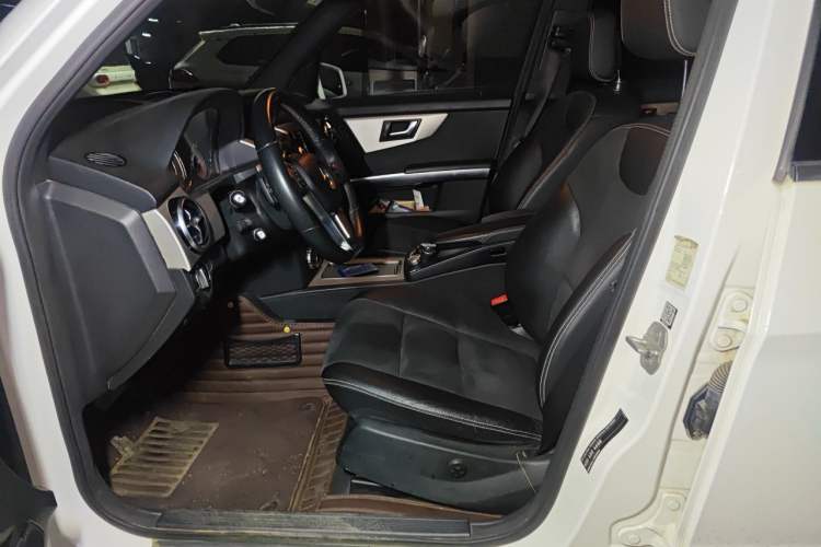 Used Mercedes-Benz GLK-Class 2015 GLK 260 4MATIC Fashion Edition Ultimate Version Left Front Seat