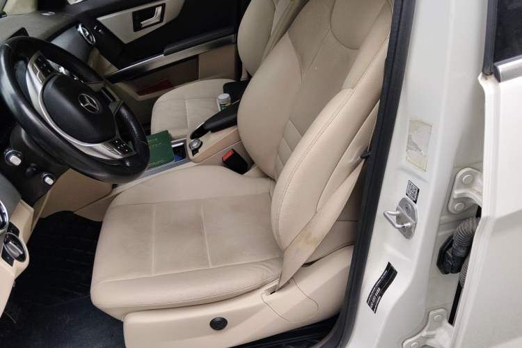 Used Mercedes-Benz GLK-Class 2015 GLK 260 4MATIC Dynamic Edition Ultimate Version Left Front Seat