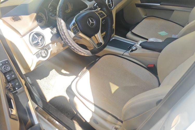 Used Mercedes-Benz GLK-Class 2015 GLK 260 4MATIC Dynamic Edition Ultimate Version Left Front Seat