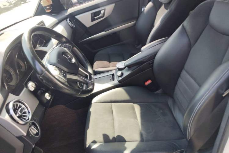 Used Mercedes-Benz GLK-Class 2015 GLK 260 4MATIC Dynamic Edition Ultimate Version Left Front Seat