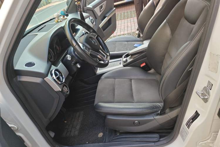 Used Mercedes-Benz GLK-Class 2015 GLK 260 4MATIC Dynamic Edition Ultimate Version Left Front Seat