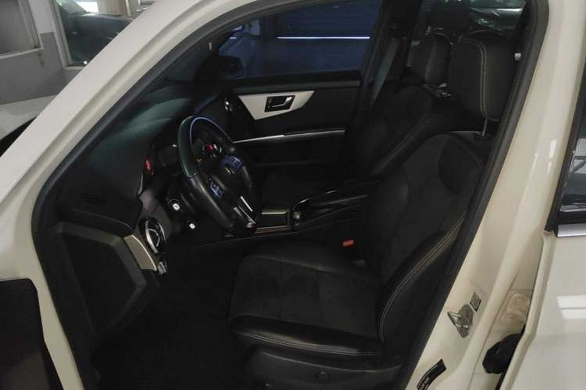 Used Mercedes-Benz GLK-Class 2015 GLK 260 4MATIC Dynamic Edition Ultimate Version Left Front Seat