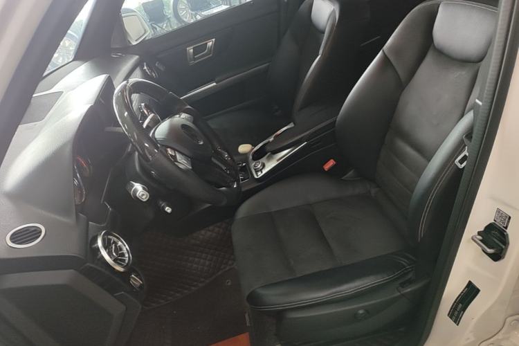 Used Mercedes-Benz GLK-Class 2015 GLK 260 4MATIC Dynamic Edition Ultimate Version Left Front Seat