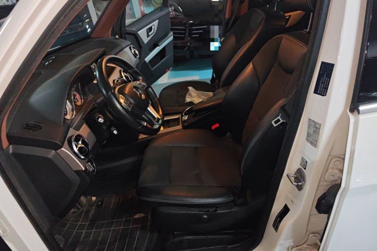 Used Mercedes-Benz GLK-Class 2015 GLK 260 4MATIC Dynamic Edition Ultimate Version Left Front Seat