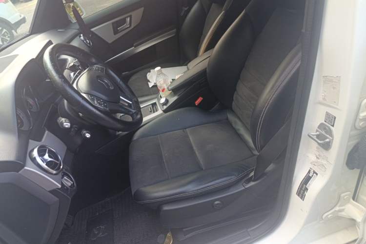 Used Mercedes-Benz GLK-Class 2015 GLK 260 4MATIC Dynamic Edition Ultimate Version Left Front Seat