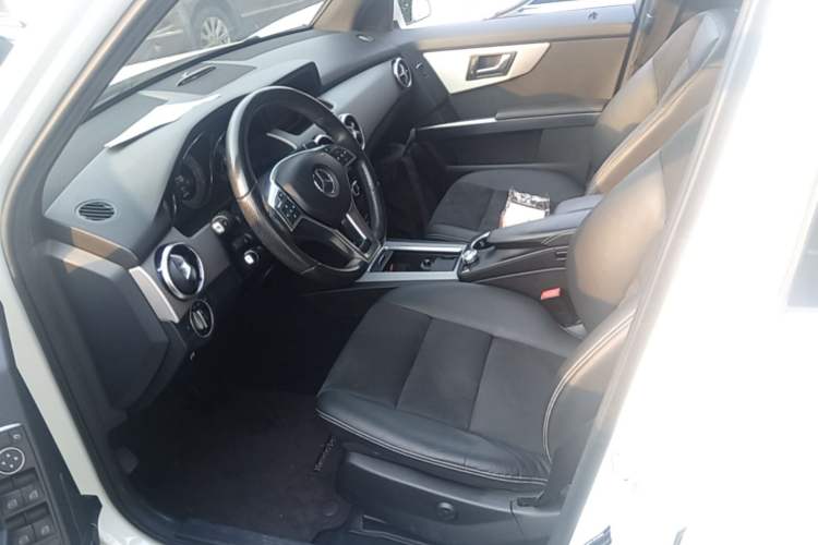 Used Mercedes-Benz GLK-Class 2015 GLK 260 4MATIC Dynamic Edition Ultimate Version Left Front Seat