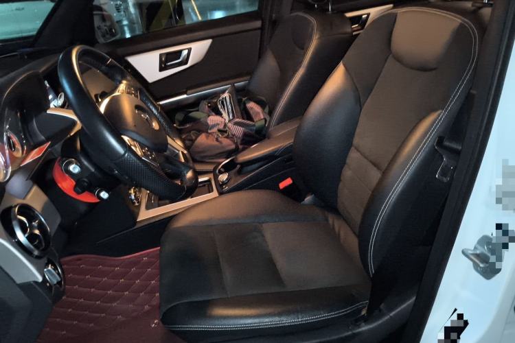 Used Mercedes-Benz GLK-Class 2015 GLK 260 4MATIC Fashion Edition Ultimate Version Left Front Seat