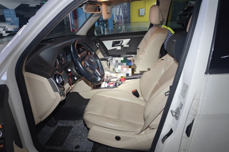 Used Mercedes-Benz GLK-Class 2015 GLK 260 4MATIC Dynamic Edition Ultimate Version Left Front Seat