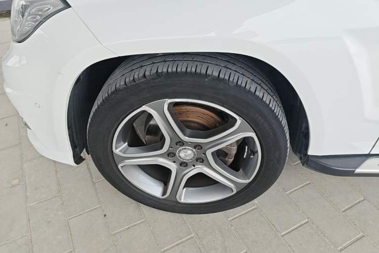 Used Mercedes-Benz GLK-Class 2015 GLK 300 4MATIC Fashion Edition Ultimate Version Left Front Wheel Hub