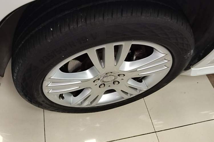 Used Mercedes-Benz GLK-Class 2015 GLK 260 4MATIC Dynamic Edition Ultimate Version Left Front Wheel Hub