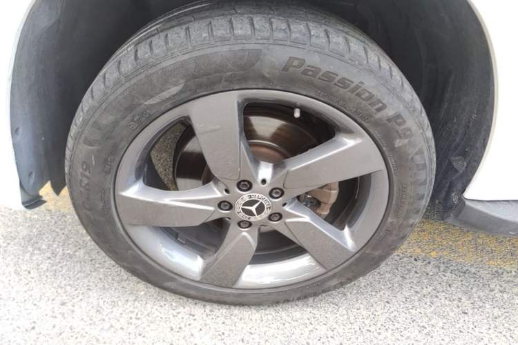 Used Mercedes-Benz GLK-Class 2015 GLK 260 4MATIC Fashion Edition Ultimate Version Left Front Wheel Hub