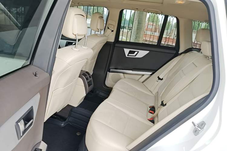 Used Mercedes-Benz GLK-Class 2015 GLK 300 4MATIC Fashion Edition Ultimate Version Left Rear Seat