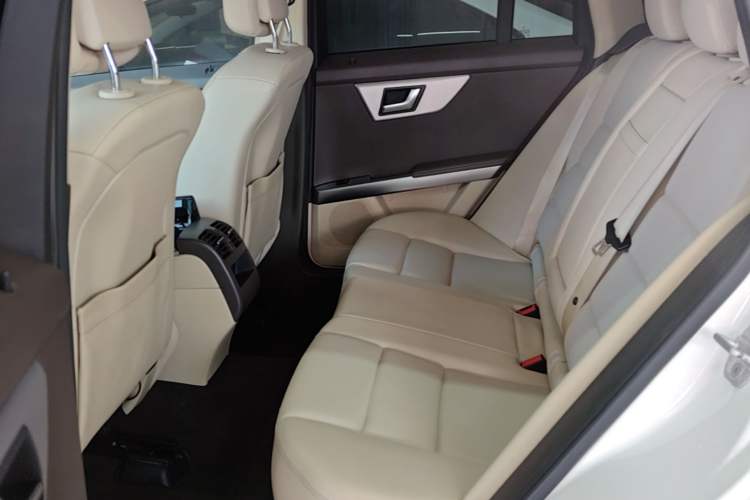 Used Mercedes-Benz GLK-Class 2015 GLK 300 4MATIC Fashion Edition Ultimate Version Left Rear Seat