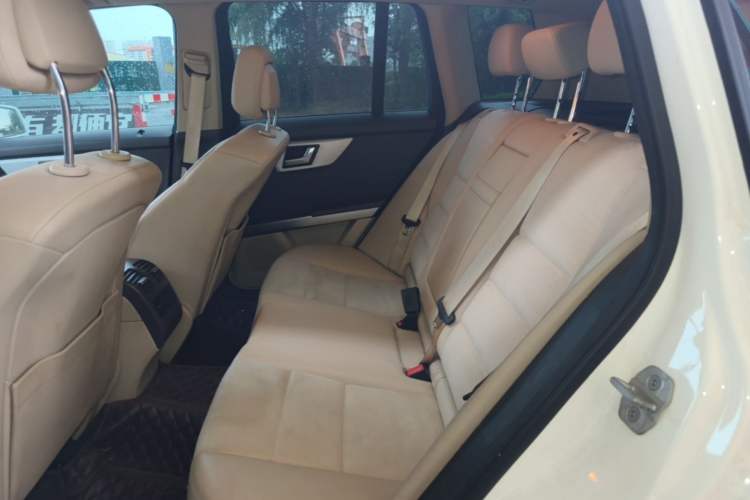Used Mercedes-Benz GLK-Class 2015 GLK 300 4MATIC Fashion Edition Ultimate Version Left Rear Seat