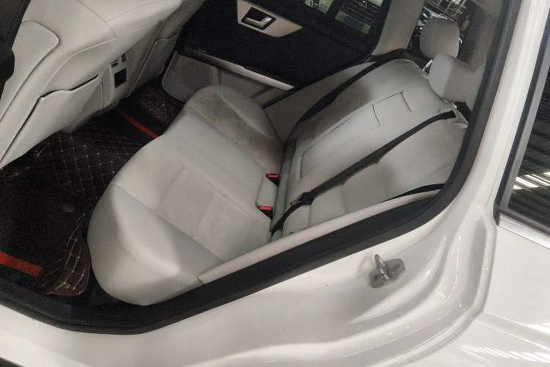 Used Mercedes-Benz GLK-Class 2015 GLK 300 4MATIC Fashion Edition Ultimate Version Left Rear Seat