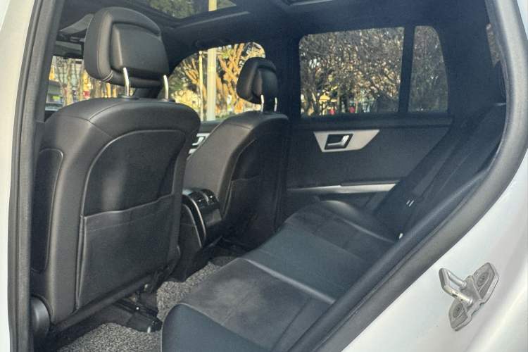 Used Mercedes-Benz GLK-Class 2015 GLK 260 4MATIC Dynamic Edition Ultimate Version Left Rear Seat