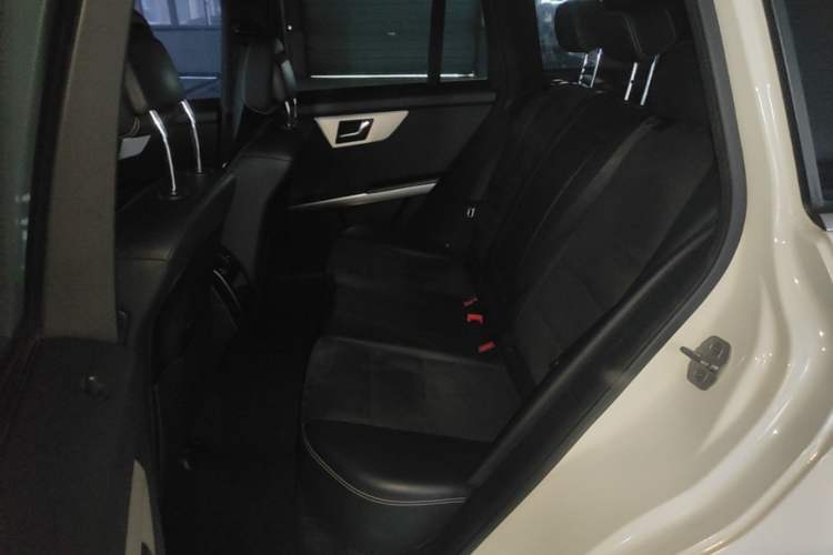 Used Mercedes-Benz GLK-Class 2015 GLK 260 4MATIC Dynamic Edition Ultimate Version Left Rear Seat