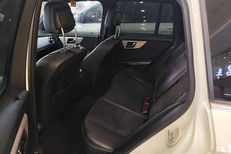 Used Mercedes-Benz GLK-Class 2015 GLK 260 4MATIC Fashion Edition Ultimate Version Left Rear Seat