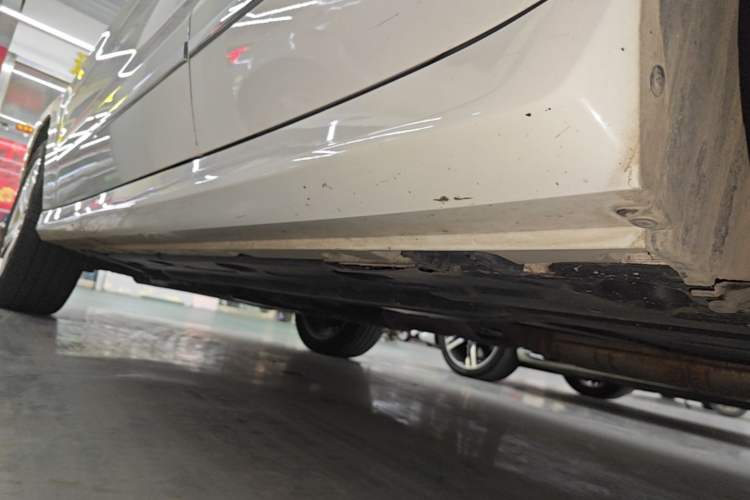 Used Mercedes-Benz GLK-Class 2015 GLK 260 4MATIC Dynamic Edition Ultimate Version Left Side Sill