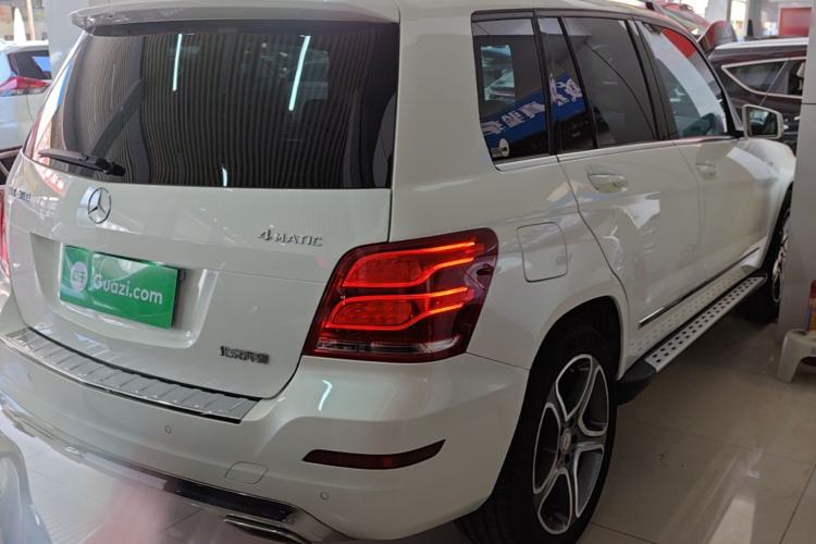 Used Mercedes-Benz GLK-Class 2015 GLK 300 4MATIC Fashion Edition Ultimate Version Rear Right 45 Deg