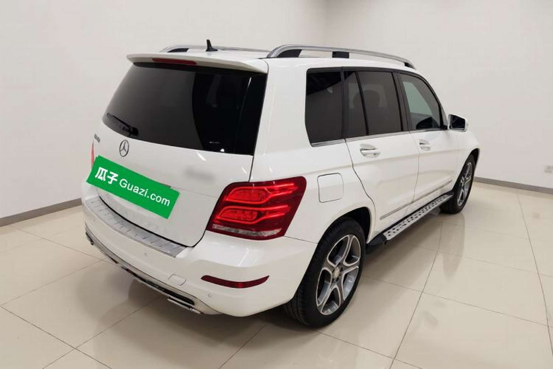 Used Mercedes-Benz GLK-Class 2015 GLK 300 4MATIC Fashion Edition Ultimate Version Rear Right 45 Deg