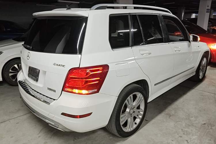 Used Mercedes-Benz GLK-Class 2015 GLK 260 4MATIC Dynamic Edition Ultimate Version Rear Right 45 Deg