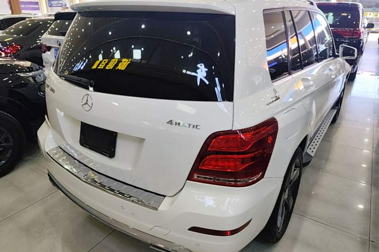 Used Mercedes-Benz GLK-Class 2015 GLK 260 4MATIC Fashion Edition Ultimate Version Rear Right 45 Deg